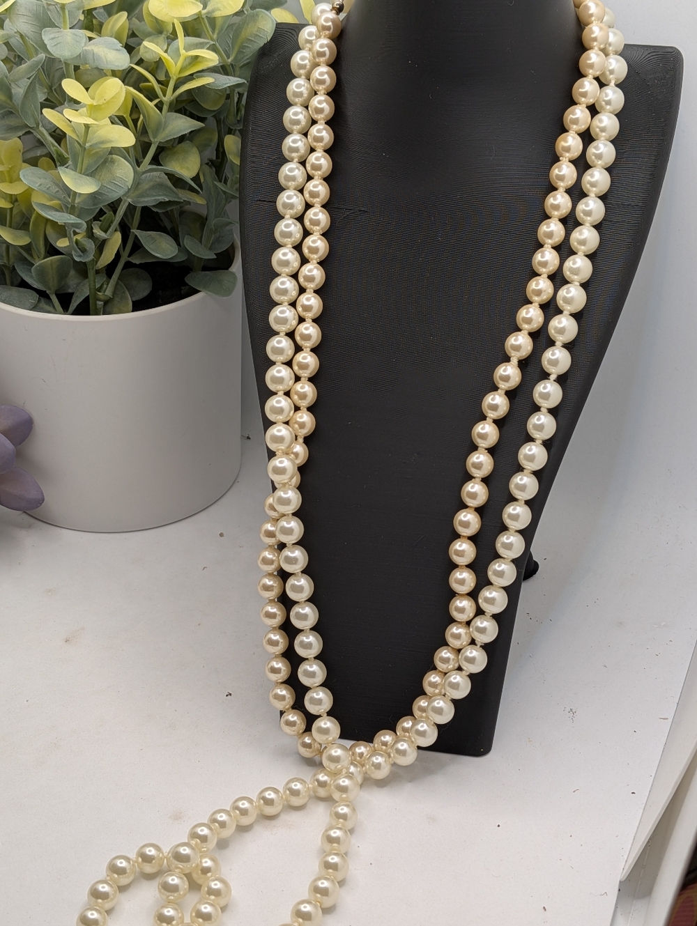 Classic Cream Pearl Necklace Set with Silver-Tone‎ Clasp